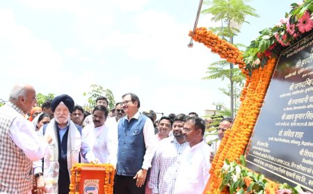केन्द्रीय मंत्री हरदीप सिंह पुरी ने कपिलवस्तु स्तूप पर लाइट एण्ड साउण्ड शो का किया उद्घाटन