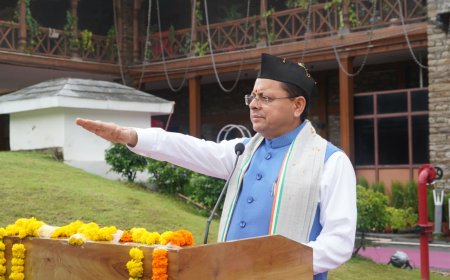 सीएम धामी ने 80वें स्वतंत्रता दिवस के अवसर पर किया ध्वजारोहण