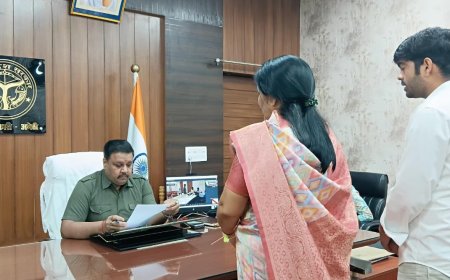 जनसुनवाई में जिलाधिकारी ने सुनीं शिकायतें