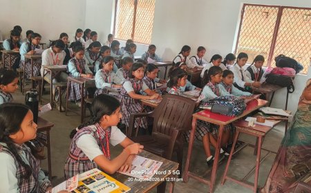 छात्र-छात्राओं को शासकीय योजनाओं, बाल अधिकारों एवं सुरक्षा के प्रति किया गया जागरूक