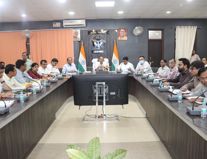 जिलाधिकारी की अध्यक्षता में आइजीआरएस पोर्टल पर प्राप्त शिकायतों की समीक्षा बैठक सम्पन्न