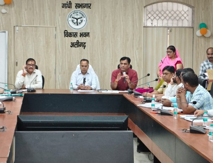 जिला पोषण समिति की बैठक में पोषण एवं बाल विकास योजनाओं की हुई विस्तृत समीक्षा