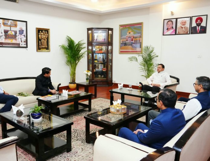 विदेशों में रोजगार की संभावनाओं के अनुरूप राज्य के युवाओं को दिया जाए कौशल एवं भाषा प्रशिक्षण - सीएम धामी
