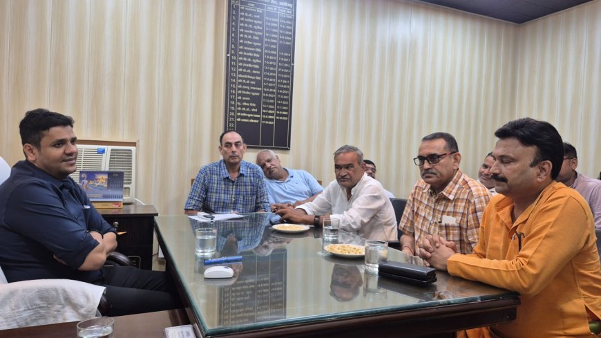 ताला नगरी के औद्योगिक विकास को नई रफ्तार, उद्यमियों की समस्याओं के समाधान में जुटे जिलाधिकारी