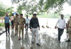भारी बारिश के दृष्टिगत डीएम-एसपी ने नदियों का किया निरीक्षण
