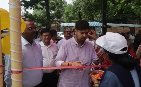 जिलाधिकारी एवं मुख्य विकास अधिकारी ने मॉडल प्रेरणा कैंटीन का किया उद्घाटन
