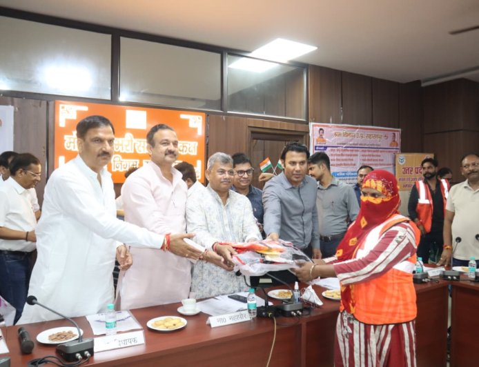 मुख्यमंत्री ने किया उप्र आउटसोर्स सेवा निगम के लोगो का अनावरण तथा वेबसाइट व पोर्टल का शुभारंभ