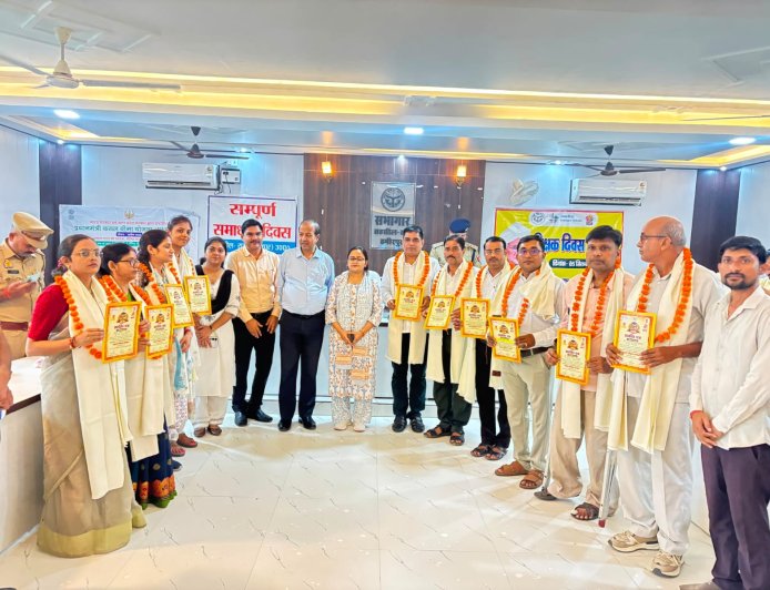 सभी तहसीलों में आयोजित हुआ संपूर्ण समाधान दिवस, अधिकारियों ने सुनीं जनसामान्य की समस्याएं