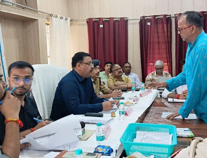 जिलाधिकारी की अध्यक्षता में तहसील मुसाफिरखाना में आयोजित हुआ संपूर्ण समाधान दिवस