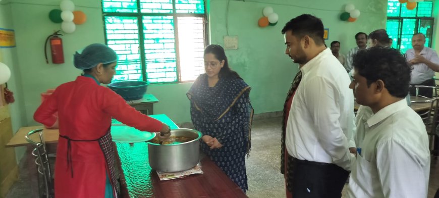 राजकीय पालीटेक्निक में प्रेरणा कैन्टीन का मुख्य विकास अधिकारी ने किया शुभारम्भ