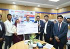 यूनियन बैंक ऑफ इंडिया के दुर्घटना बीमा के तहत डीएम ने आश्रिता को 40 लाख का दिया चेक