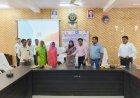 आपदा प्रभावित किसानों एवं परिवारों को राहत पहुंचाने के लिए प्रतिबद्ध प्रदेश सरकार, अमेठी में लाभार्थियों को वितरित किए गए डेमो चेक