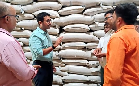 भारतीय खाद्य निगम डिपो पी0ई0जी0 गोदाम जामों का जिलाधिकारी ने किया औचक निरीक्षण