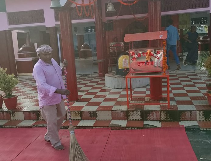 शारदीय नवरात्रि पर मंदिरों व मेला स्थलों पर चला विशेष स्वच्छता अभियान