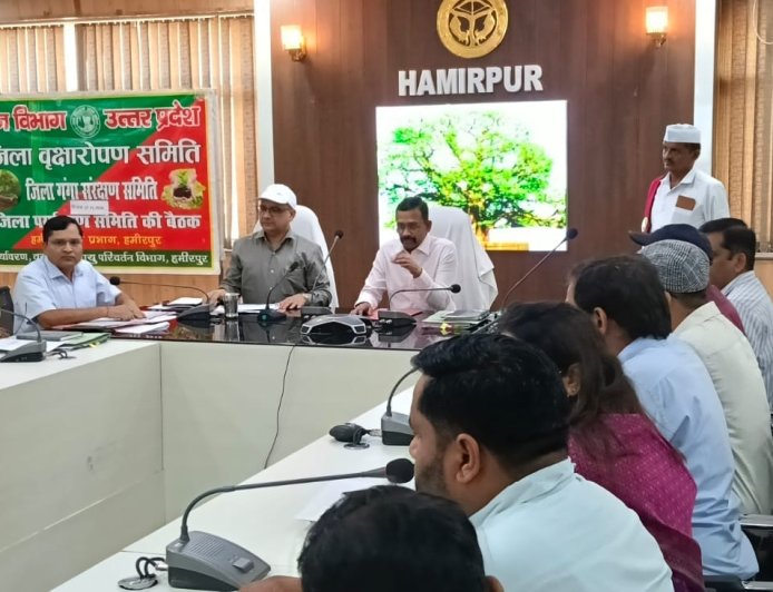 पौधरोपण के बाद पौधों का संरक्षण और शत-प्रतिशत जियो-टैगिंग सुनिश्चित करें सभी विभाग - जिलाधिकारी