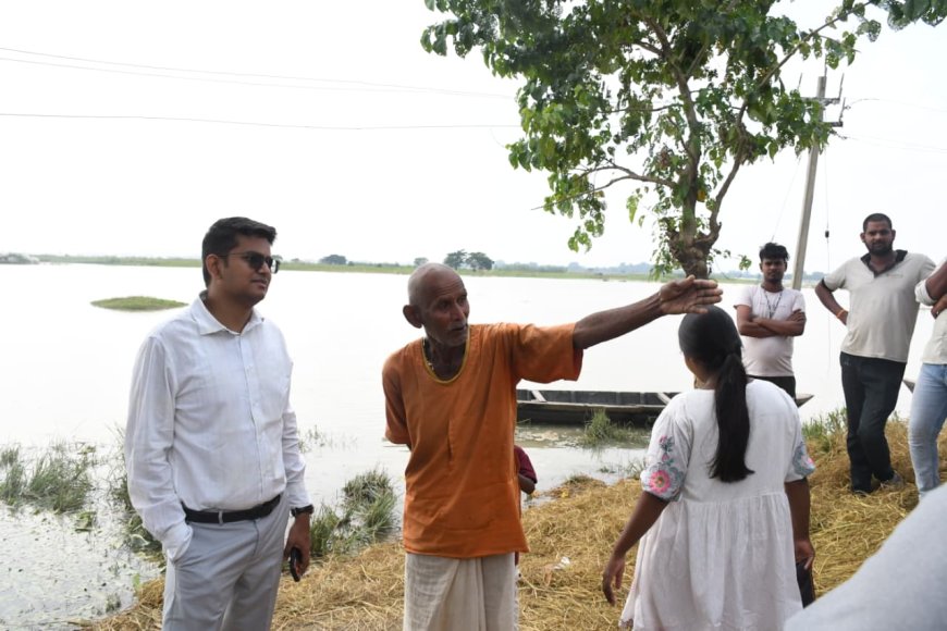जिलाधिकारी ने बाढ़ के मद्देनजर तहसील नौगढ़ के अन्तर्गत संगलदीप तथा बैरवानानकार का किया निरीक्षण