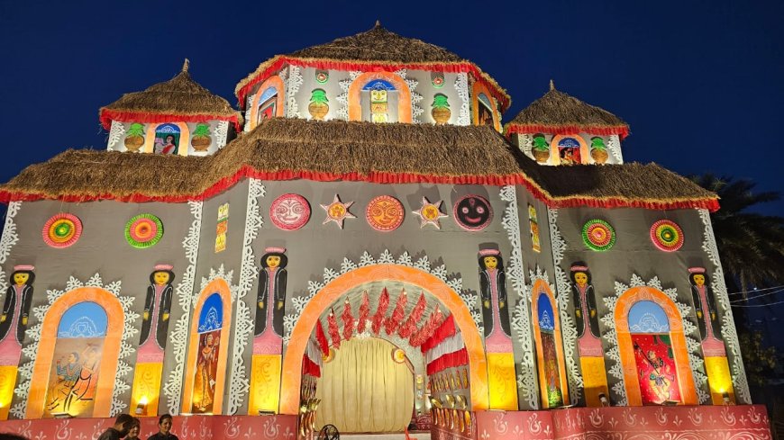 सद्भावना सांस्कृतिक समिति, सहारा स्टेट का दुर्गा पूजा पण्डाल ‘लोकचित्र एवं टेराकोटा विलेज टेंपल’ थीम पर आधारित